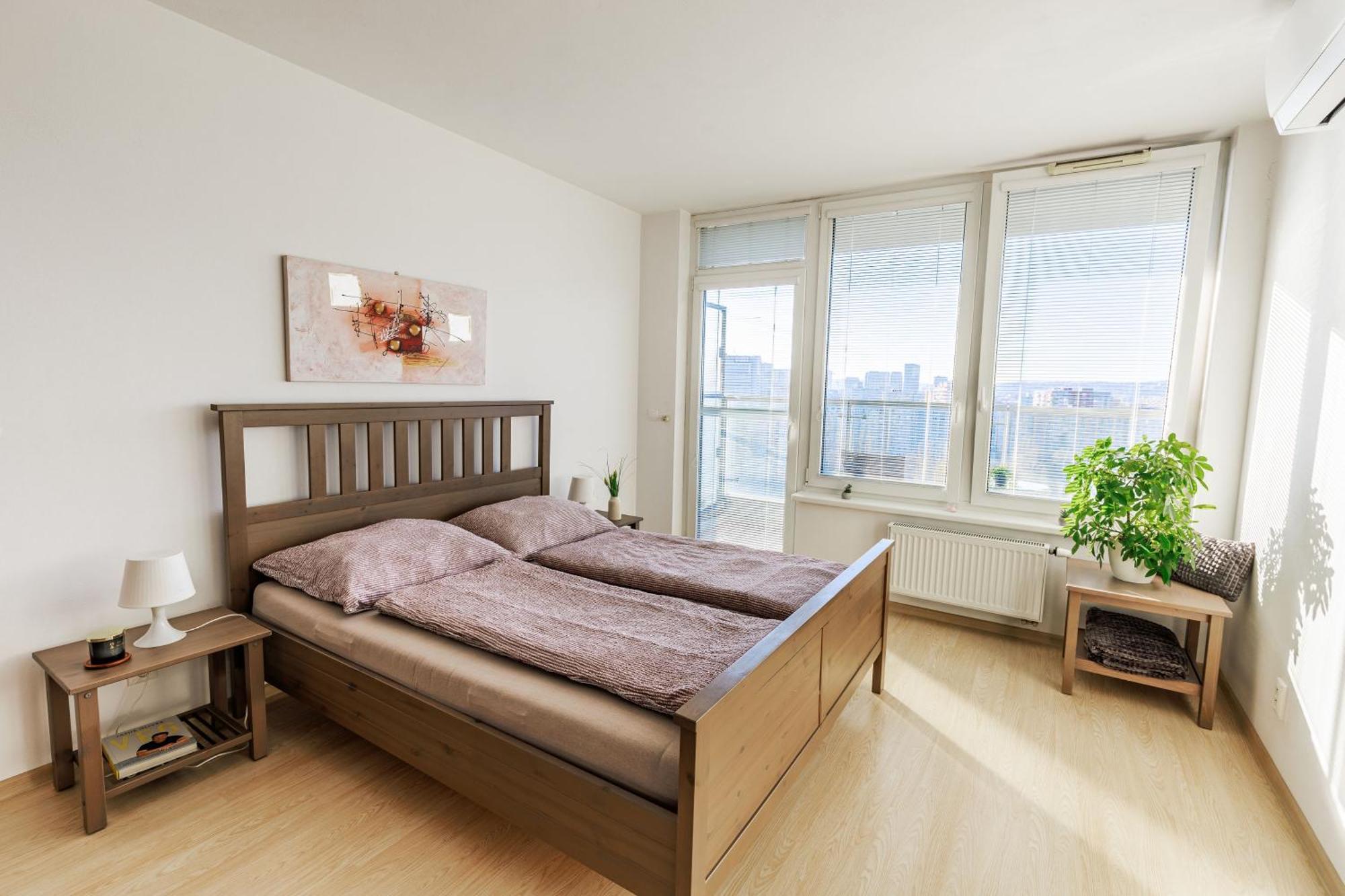 Sunny Apartment With Amazing Terrace On The 13Th Floor Near City Center 브라티슬라바 외부 사진